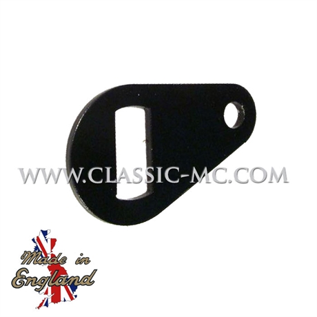 MUDGUARD BRACKET, FRONT 1963-70