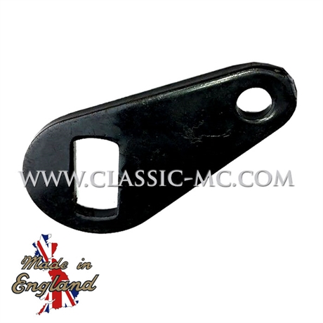 MUDGUARD BRACKET COMP, FRONT 1963-70